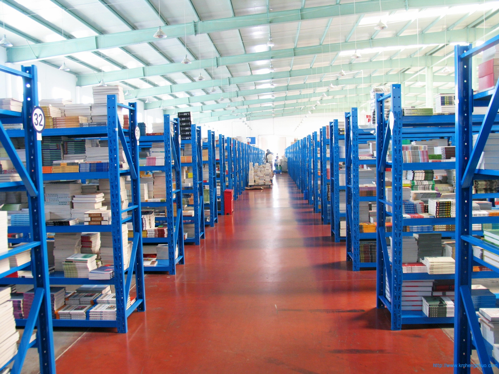 HZ-370型中型仓库货架应用案例