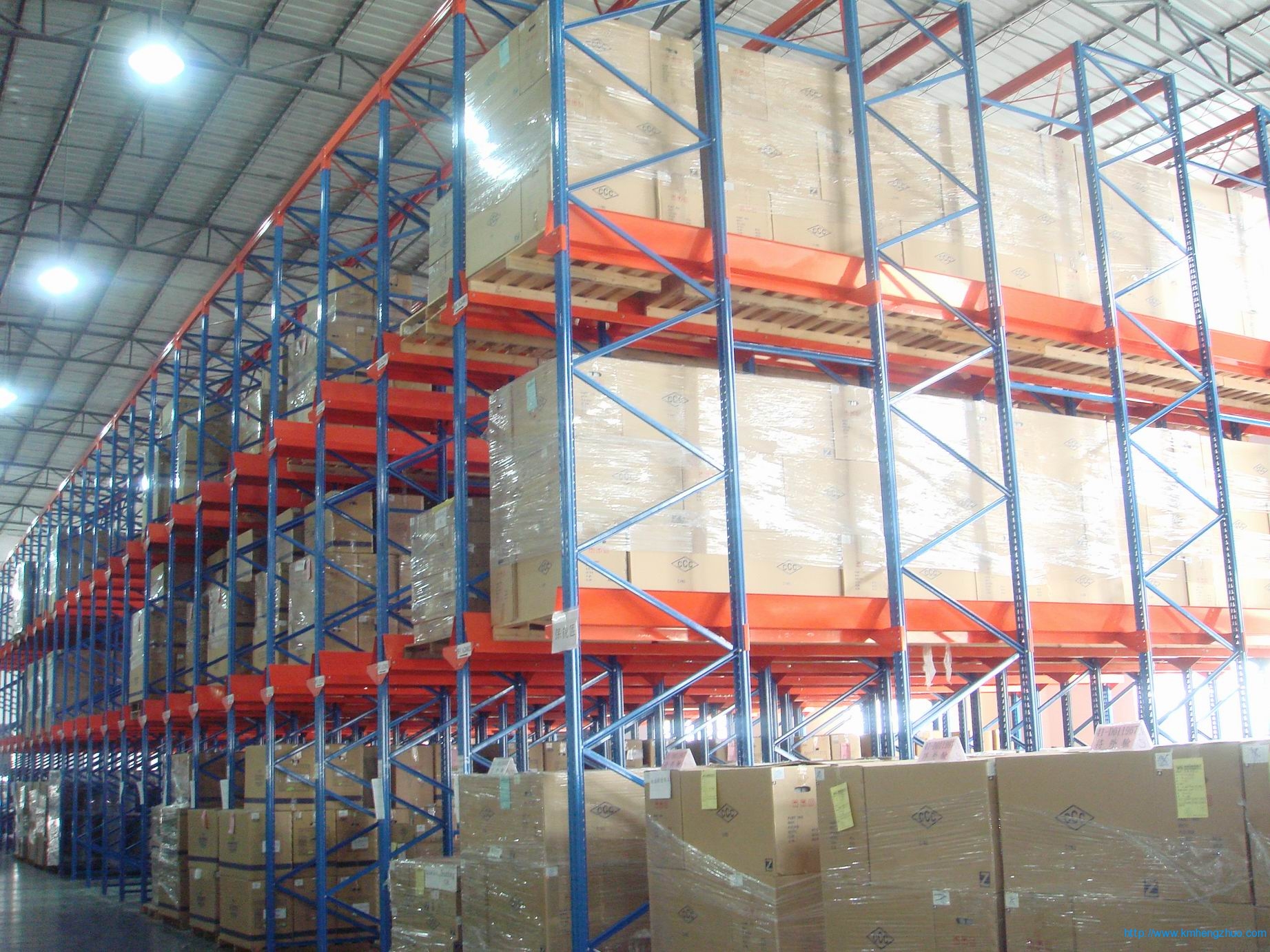 HZ-798型通廊式货架 通廊式仓库货架应用案例