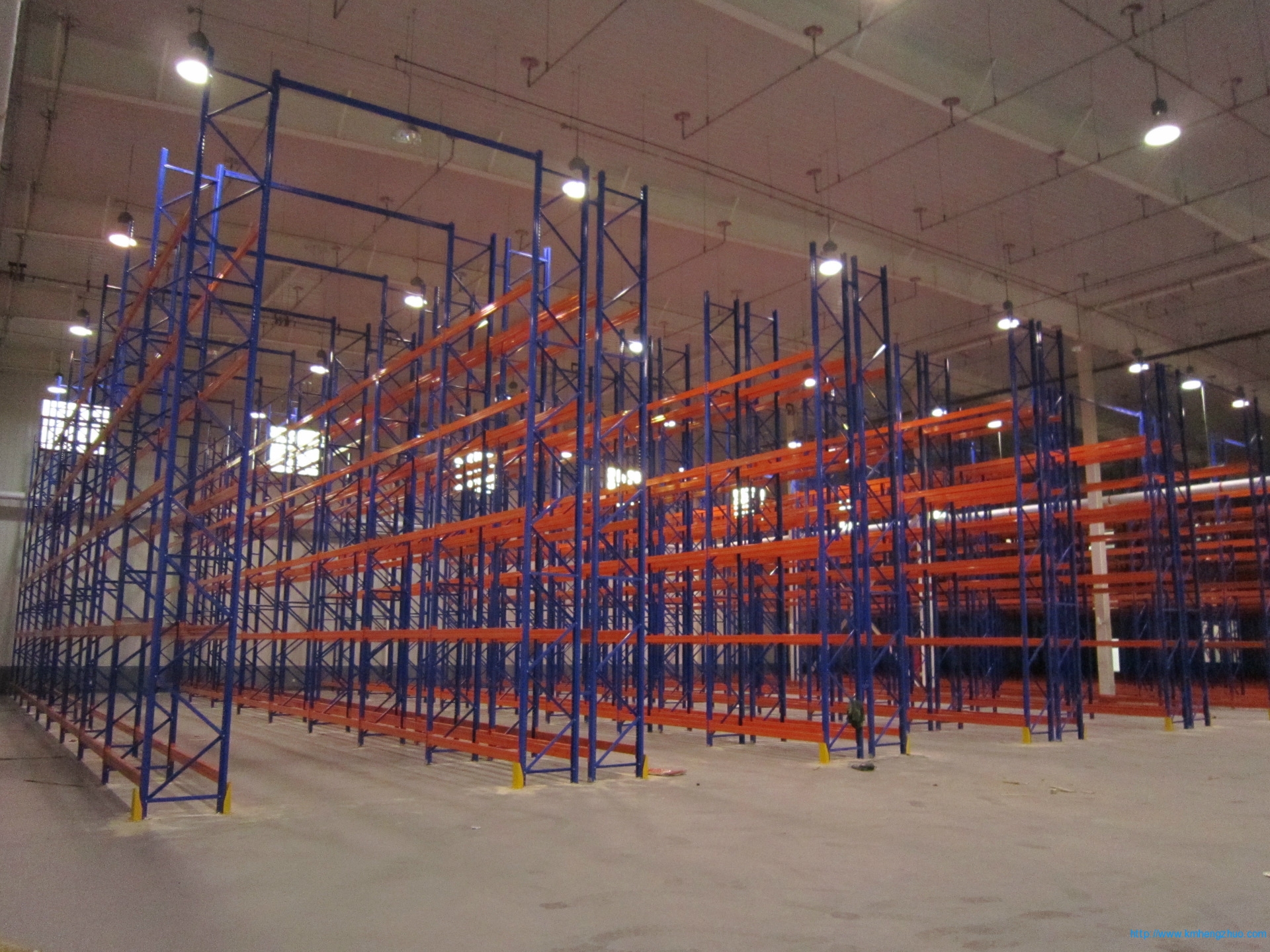 HZ-790型横梁式货架 重型高层仓库货架应用案例 HZ-790型横梁式货架 重型高层仓库货架应用案例